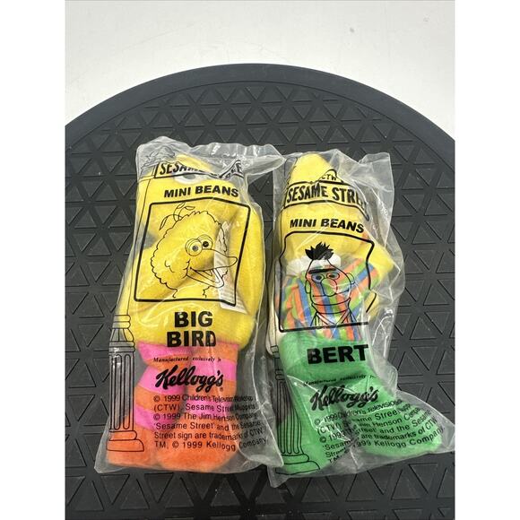 1999 Kellogg’s Sesame Street Big Bird Bert Mini Beans Plush Toy New - Picture 1 of 4
